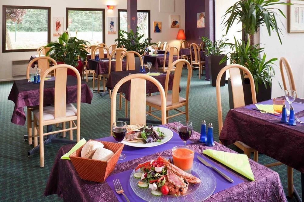 Hotel Ibis Provins Ristorante foto