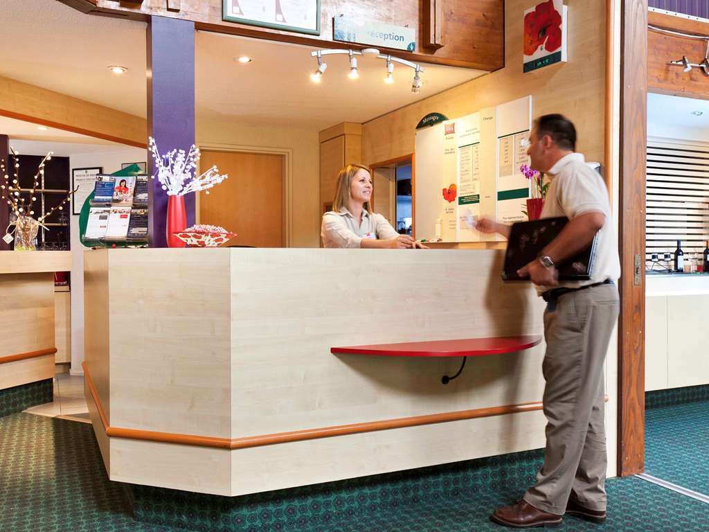 Hotel Ibis Provins Esterno foto