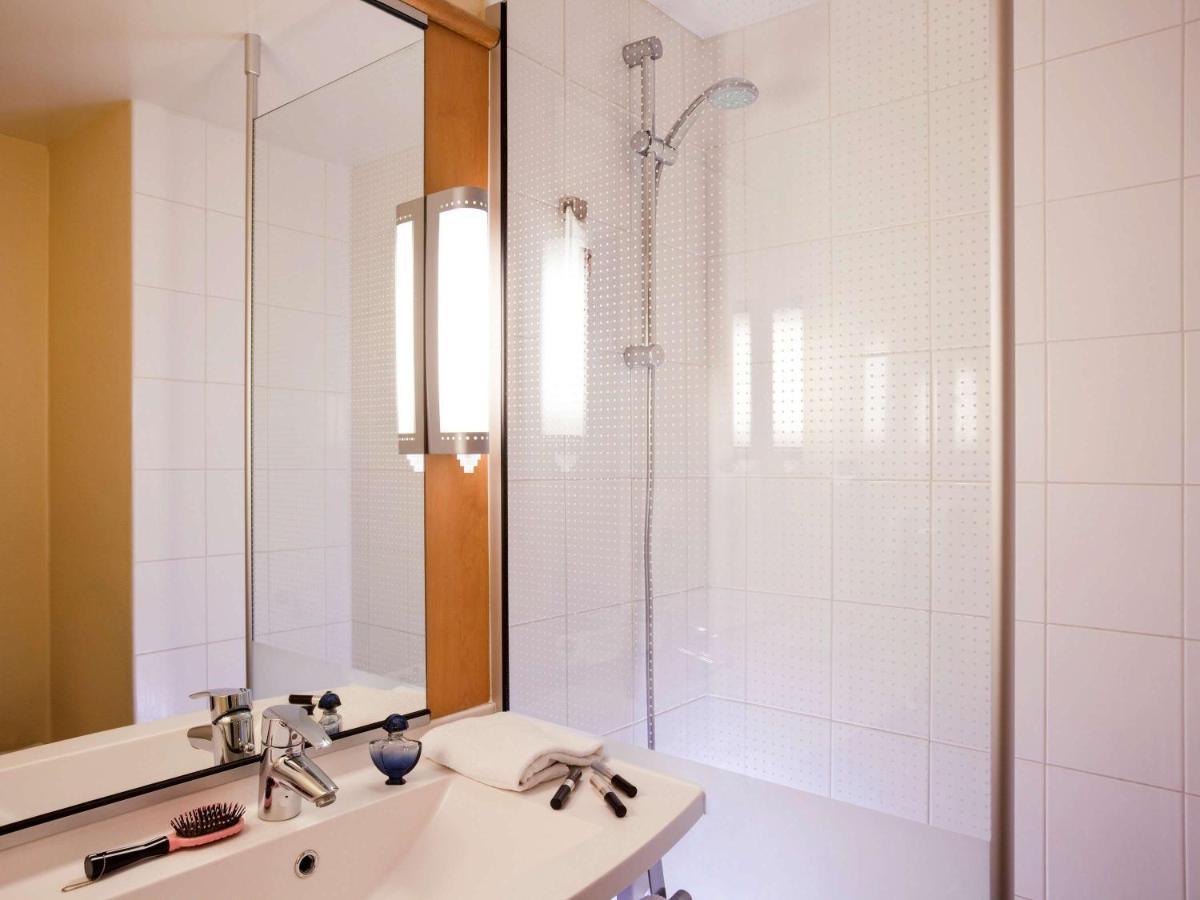 Hotel Ibis Provins Esterno foto